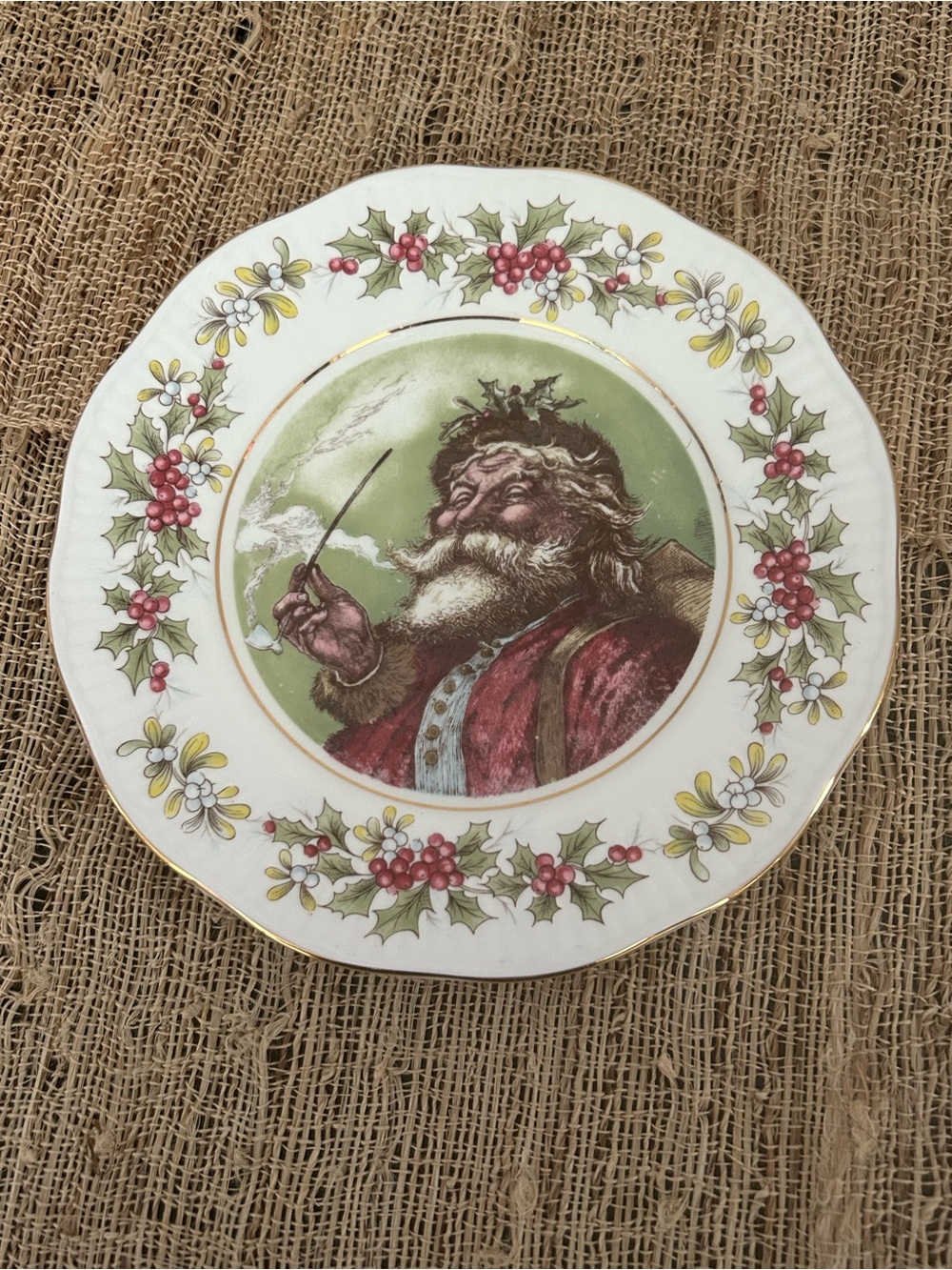 Vintage Queen’s Bone China Rosina China  Co Old St Nicholas 8” Plate EUC Vtg.